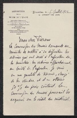 Dossier concernant l'achat de vitrines ayant servi lors de l'Exposition de la Miniature.